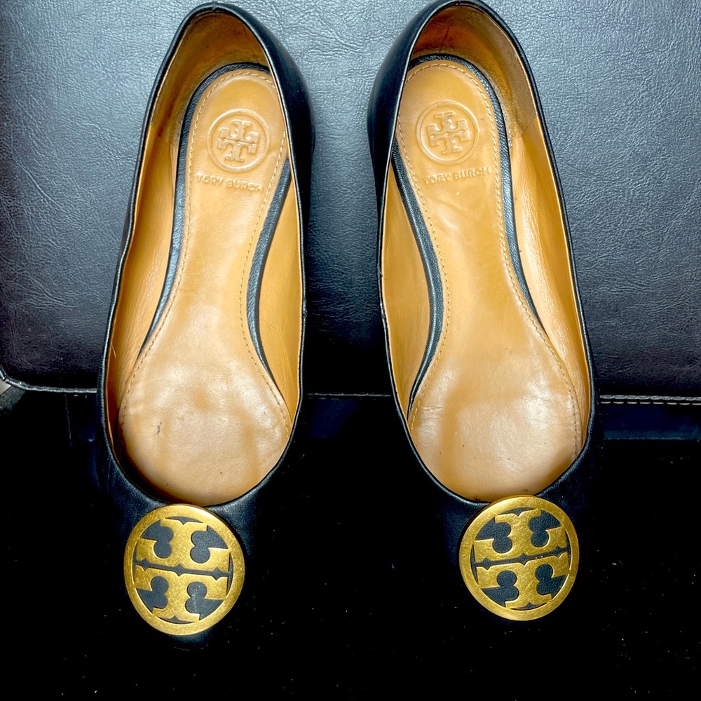 Tory Burch black leather flats size 5